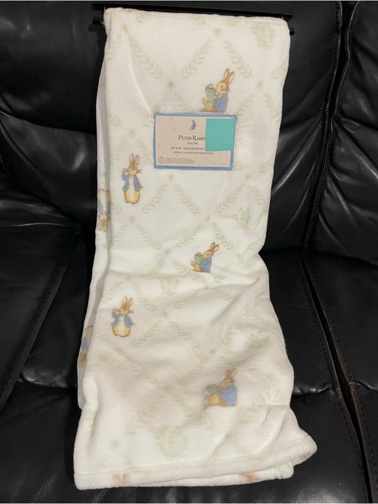 Easter Peter Rabbit Plush Throw - Picture 3 of 8